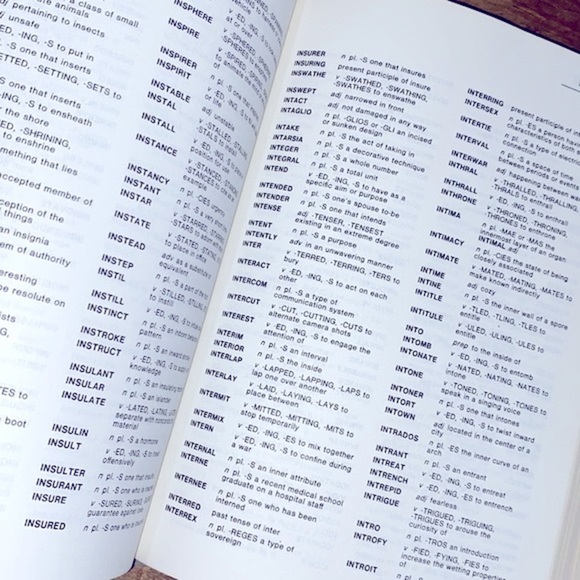 The official scrabble players dictionary large vintage  book - Picture 8 of 12